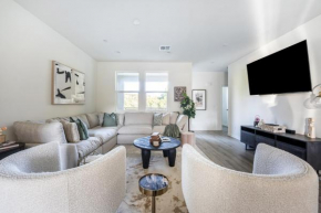 Brand New Stunning 4BR Townhome